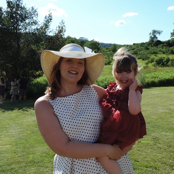 Just a girl lovin' life - Picture 5 of 5